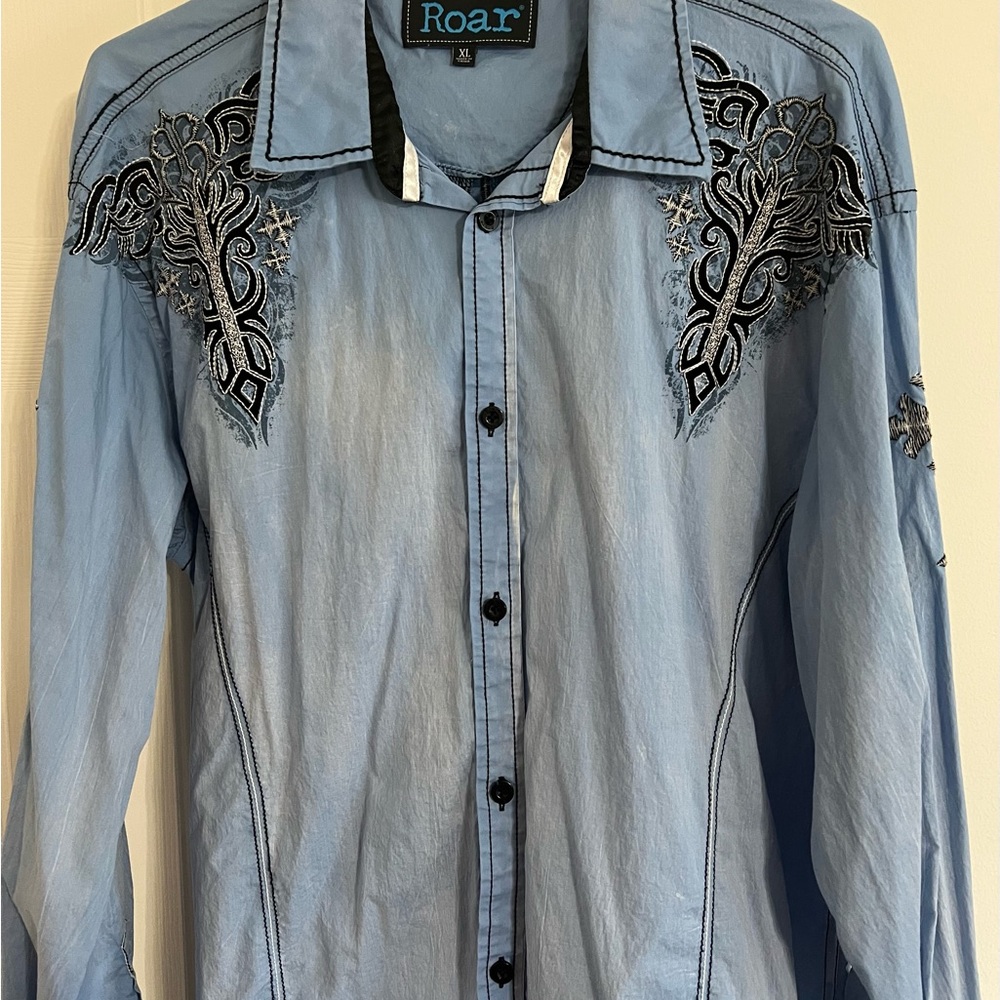 ROAR Extra large shirt